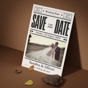 Schwarz-Weiß-Vintage Zeitung Save the Date