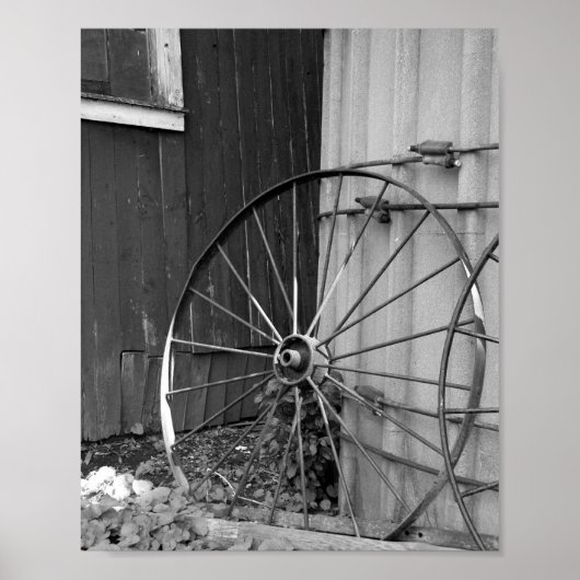 Schwarz-Weiß-Wagenrad und Silo Poster (Vorne)