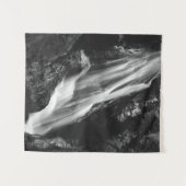 Schwarz-Weiß-Wasserfall in der Hell-Schlucht, Slow Wandteppich (Vorderseite (Horizontal))