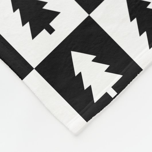 Schwarz-Weiß-Weihnachtsbaummuster Fleecedecke (Ecke)