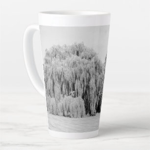 Schwarz-Weiß-Weiße-Weidenbäume Milchtasse