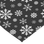 Schwarz-Weiß-Winter-Schneeflockenmuster elegant Kurzer Tischläufer (Ecke)
