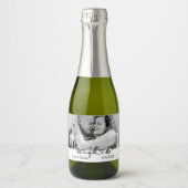 Schwarz & Weiß wir verlängern uns noch immer. Schaumweinetikett (Vorderseite)