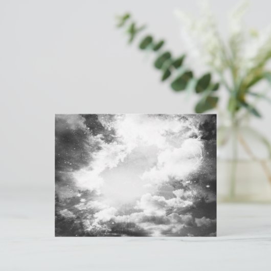 Schwarz-Weiß-Wolken-Licht Postkarte (Stehend Vorderseite)