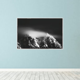 Schwarz-Weiß-Wolken mit langer Exposition über den Leinwanddruck