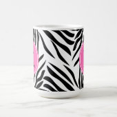 Schwarz-Weiß-Zebra-Monogramm-Druck mit Hot-Rosa Kaffeetasse (Mittel)