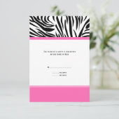 Schwarz-Weiß-Zebra-Monogramm-Druck und Hot-Pink RSVP Karte (Stehend Vorderseite)
