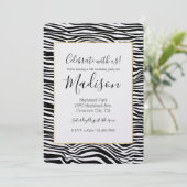 Schwarz-Weiß-Zebra Print Geburtstag Einladung (Stehend Vorderseite)