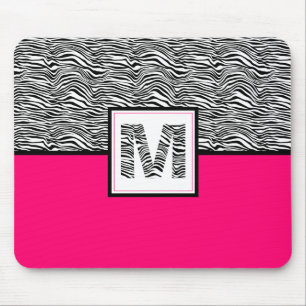 Schwarz-Weiß-Zebra-Print-Monogramm   Heiß rosa Mousepad