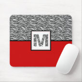 Schwarz-Weiß-Zebra-Print-Monogramm | Rot Mousepad (Mit Mouse)