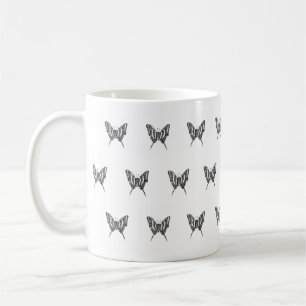 Schwarz-Weiß-Zebra-Schmetterlingsfarbe Zeichnend M Kaffeetasse