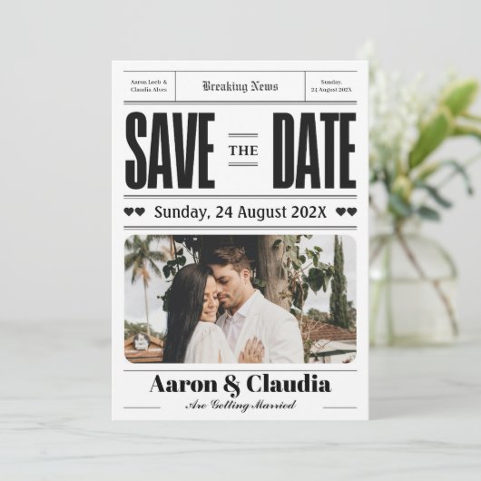 Schwarz-Weiß-Zeitung Save the Date (Stehend Vorderseite)