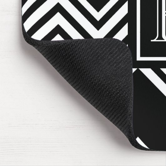 Schwarz-Weiß-Zickzack Mousepad (Ecke)