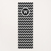 Schwarz-Weiß-Zickzack Muster Mit Monogramm Yogamatte (Vorderseite)
