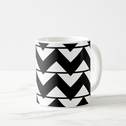 Schwarz-Weiß-Zickzack Streifen Zigzag-Muster Kaffeetasse (VorderseiteRechts)
