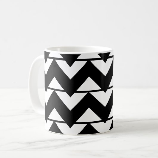 Schwarz-Weiß-Zickzack Streifen Zigzag-Muster Kaffeetasse (Vorderseite Links)