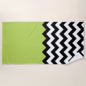 Schwarz-Weiß-Zigzag-Muster, Zickzack, grün Strandtuch (Vorderseite)