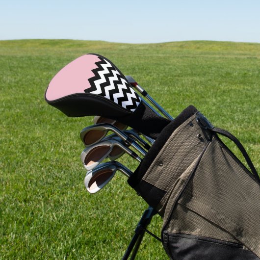 Schwarz-Weiß-Zigzag-Muster, Zickzack, rosa Golf Headcover (In SItu)