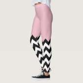 Schwarz-Weiß-Zigzag-Muster, Zickzack, rosa Leggings (Links)