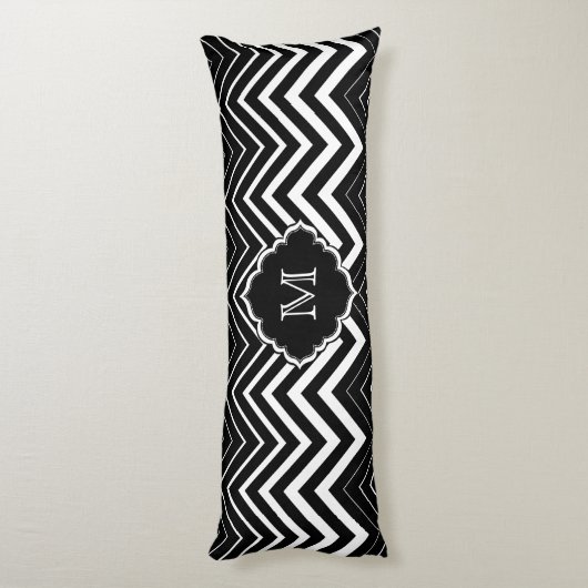 Schwarz-Weiß-Zigzag Zickzack Seitenschläferkissen (Rückseite (Vertikal))