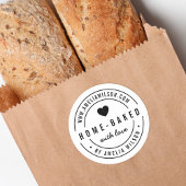 Schwarz-Weiß-Zuhause gebacken mit Liebe Herz Runder Aufkleber