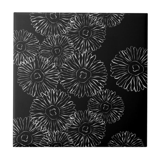 Schwarz-weiße abstrakte Frühlingsblumen Fliese (Vorderseite)