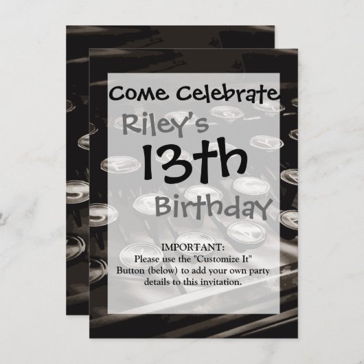 Schwarz-weiße alte Schreibschrifttasten Einladung (Vorne/Hinten)