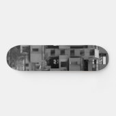 Schwarz-weiße Architektur  Skateboard (Horizontal)