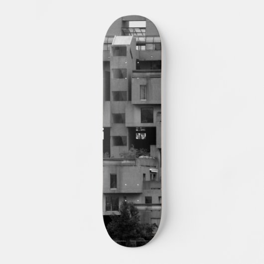 Schwarz-weiße Architektur  Skateboard (Vorderseite)