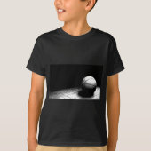Schwarz-weiße Basketball-Kunst T-Shirt (Vorderseite)