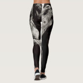 Schwarz-weiße Baumrinde Leggings (Rückseite)