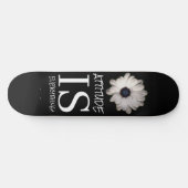 Schwarz-weiße BLUME auf der Skateboard (Horizontal)