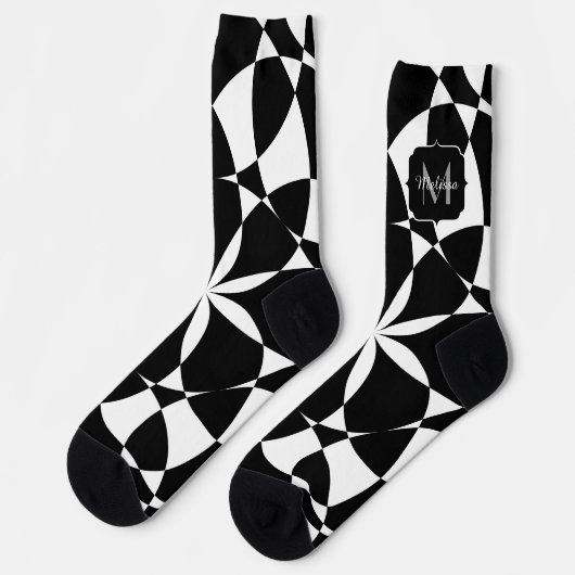 Schwarz-weiße Blume Mandala mosaic Retro Monogramm Socken (Linkes Detail)