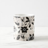 Schwarz-weiße Blumen  Kaffeetasse (Mittel)