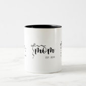 Schwarz-weiße Bow-Schriftzug Mom Established Elega Zweifarbige Tasse (Mittel)