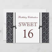 Schwarz-weiße Damask polka dot Sweet 16 Einladung (Rückseite)