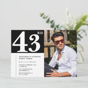 Schwarz-weiße Einladungen zum 43. Geburtstag Foto