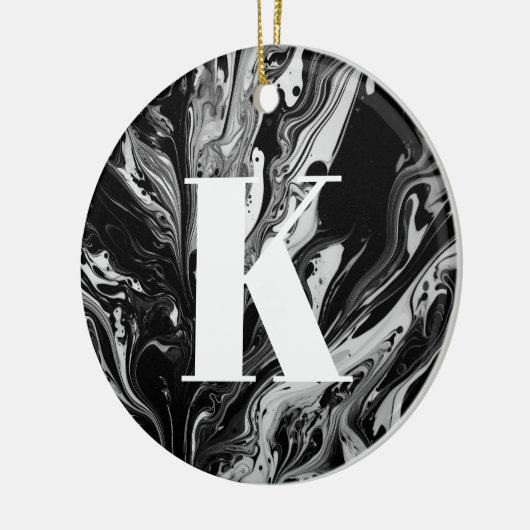 Schwarz-weiße Farbtöne für den Anfangsbuchstaben Keramik Ornament (Links)