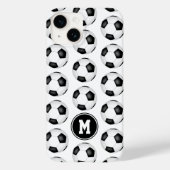 Schwarz-weiße Fußballbälle mit Monogramm Case-Mate iPhone Hülle (Rückseite)