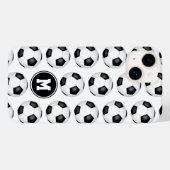 Schwarz-weiße Fußballbälle mit Monogramm Case-Mate iPhone Hülle (Rückseite (Horizontal))