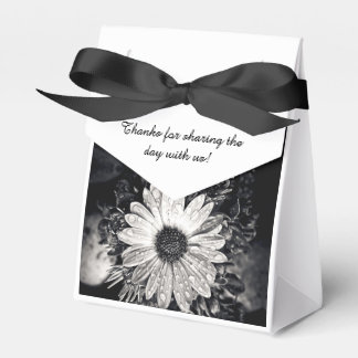 Schwarz-weiße Gänseblümchen-Blume Geschenkschachtel