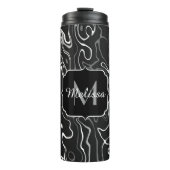 Schwarz-weiße graue Damaskus abstrakte Wirbel Mono Thermosbecher (Vorderseite)