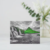 Schwarz-weiße grüne Bergfotografie Postkarte (Stehend Vorderseite)