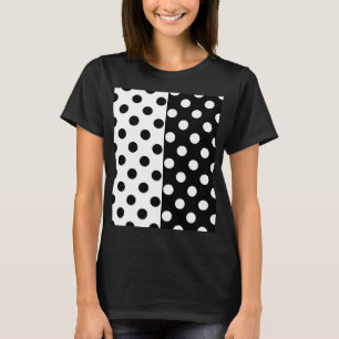 Schwarz-weiße halbe Farbtrennung inverse Polka-Pun T-Shirt