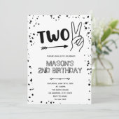 Schwarz-weiße Handgeste 2. Geburtstag Einladung (Stehend Vorderseite)