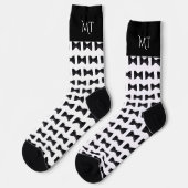 Schwarz-weiße Herren Hochzeitsmonogramm Socken (Linkes Detail)