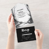 Schwarz-weiße Hochzeit im Bergwald All In One Einladung (Abreißen)