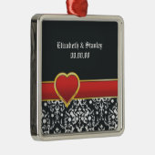Schwarz-weiße Hochzeit mit rotem Damast Ornament Aus Metall (Rechts)