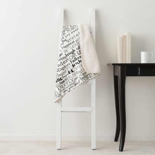 Schwarz-weiße Inspirationswörter Sherpadecke (Beispiel)