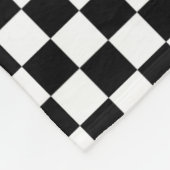 Schwarz-weiße karierte Quadrate Fleecedecke (Ecke)